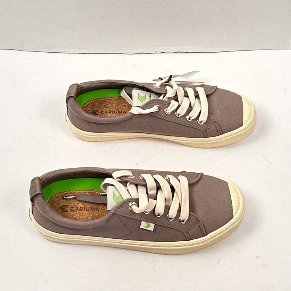 Cariuma OCA Low Canvas Sneakers Sz 8‎